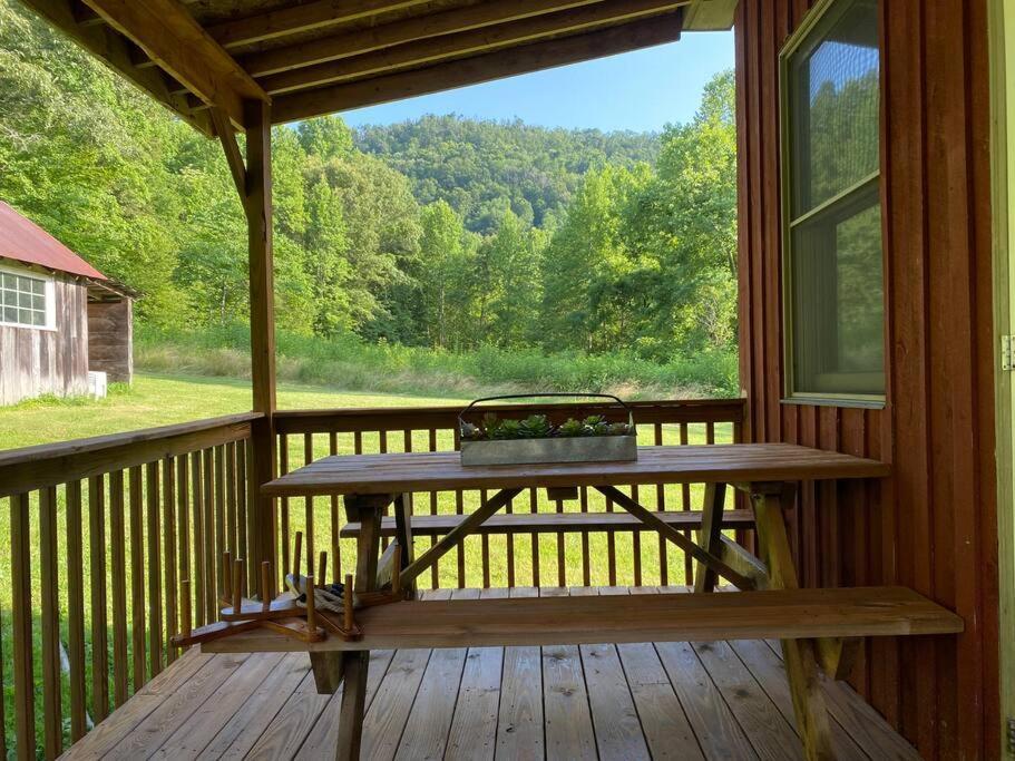 Secluded Cabin On Red Haven Farm Irvine Extérieur photo